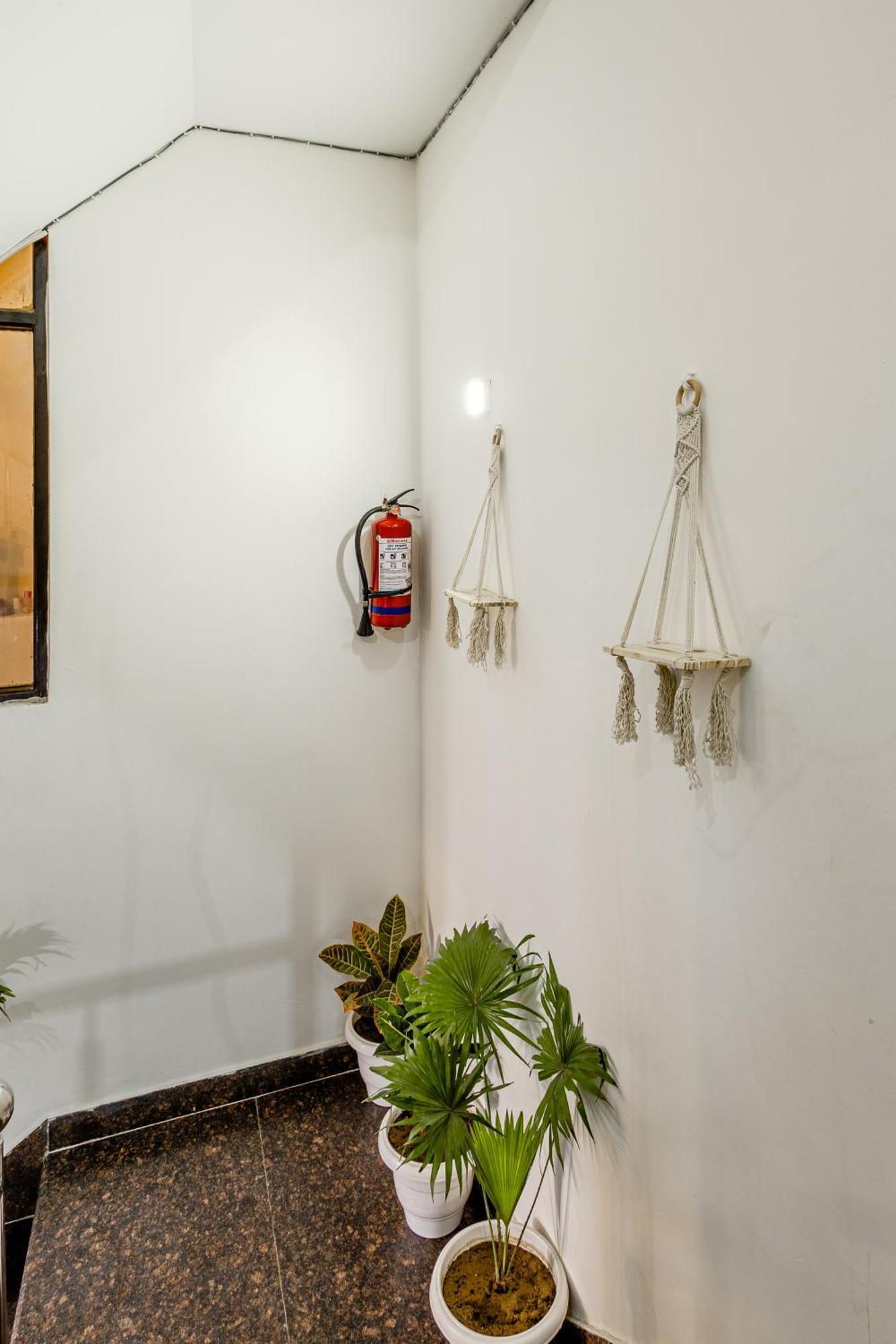 Lime Tree Service Apartment Golf Course Road, 구르가온 외부 사진