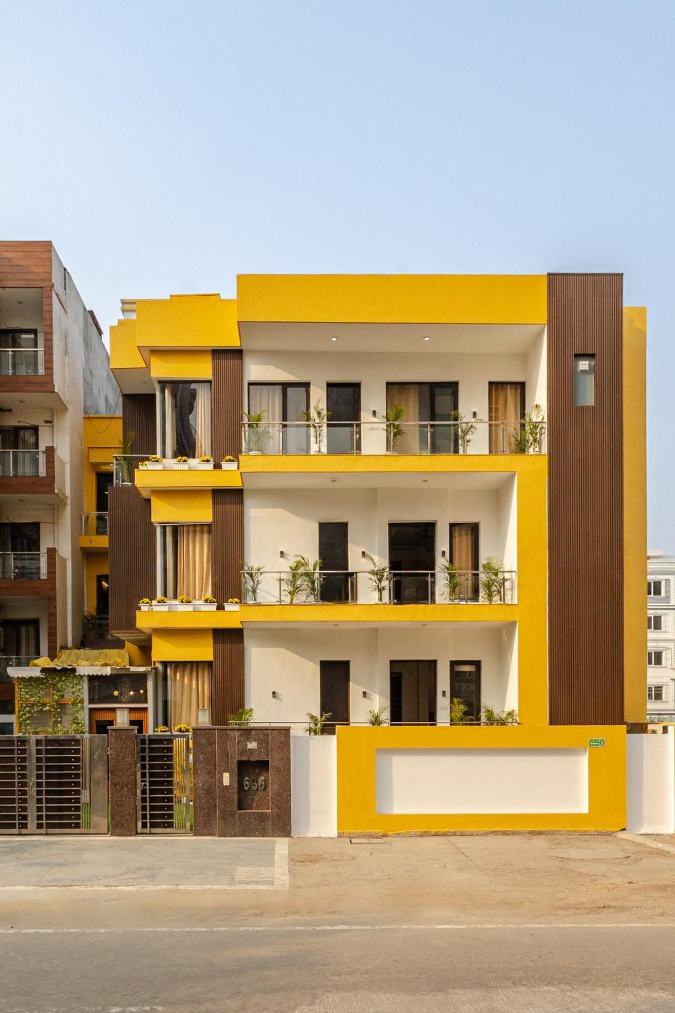 Lime Tree Service Apartment Golf Course Road, 구르가온 외부 사진
