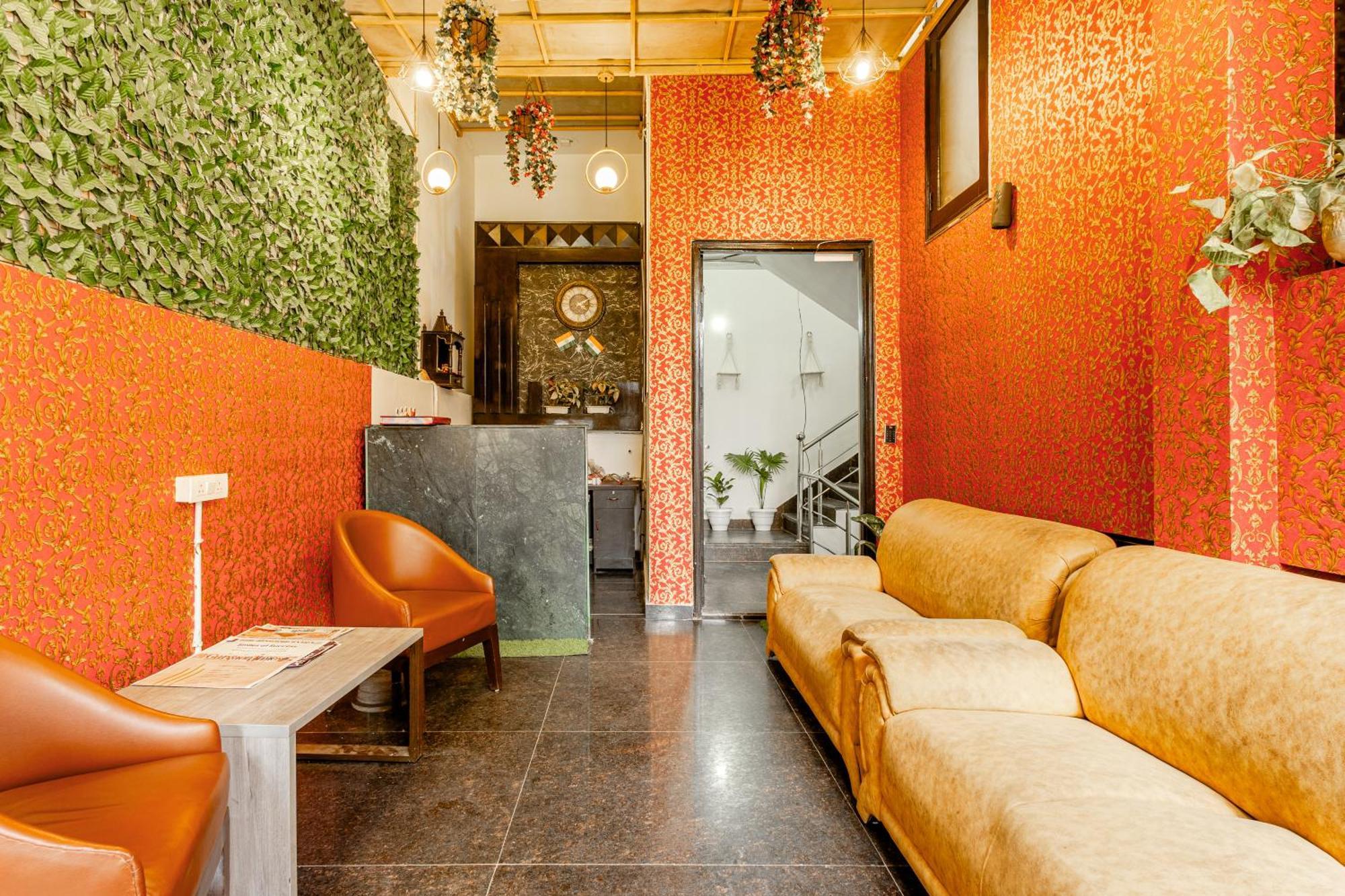 Lime Tree Service Apartment Golf Course Road, 구르가온 외부 사진