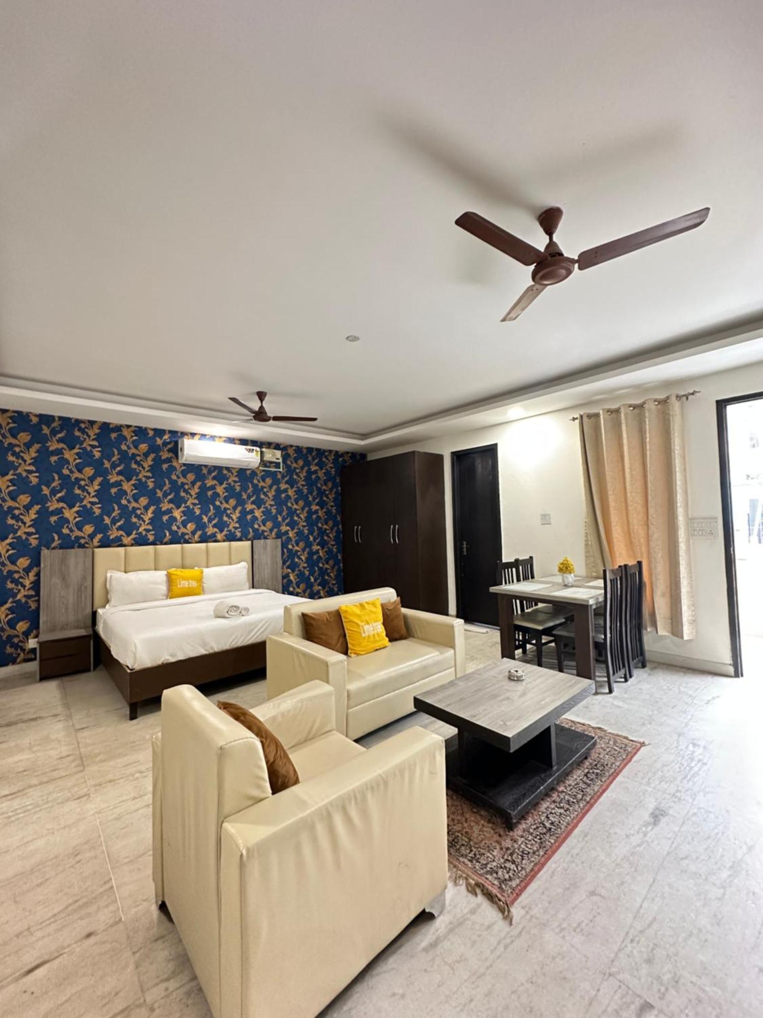 Lime Tree Service Apartment Golf Course Road, 구르가온 외부 사진