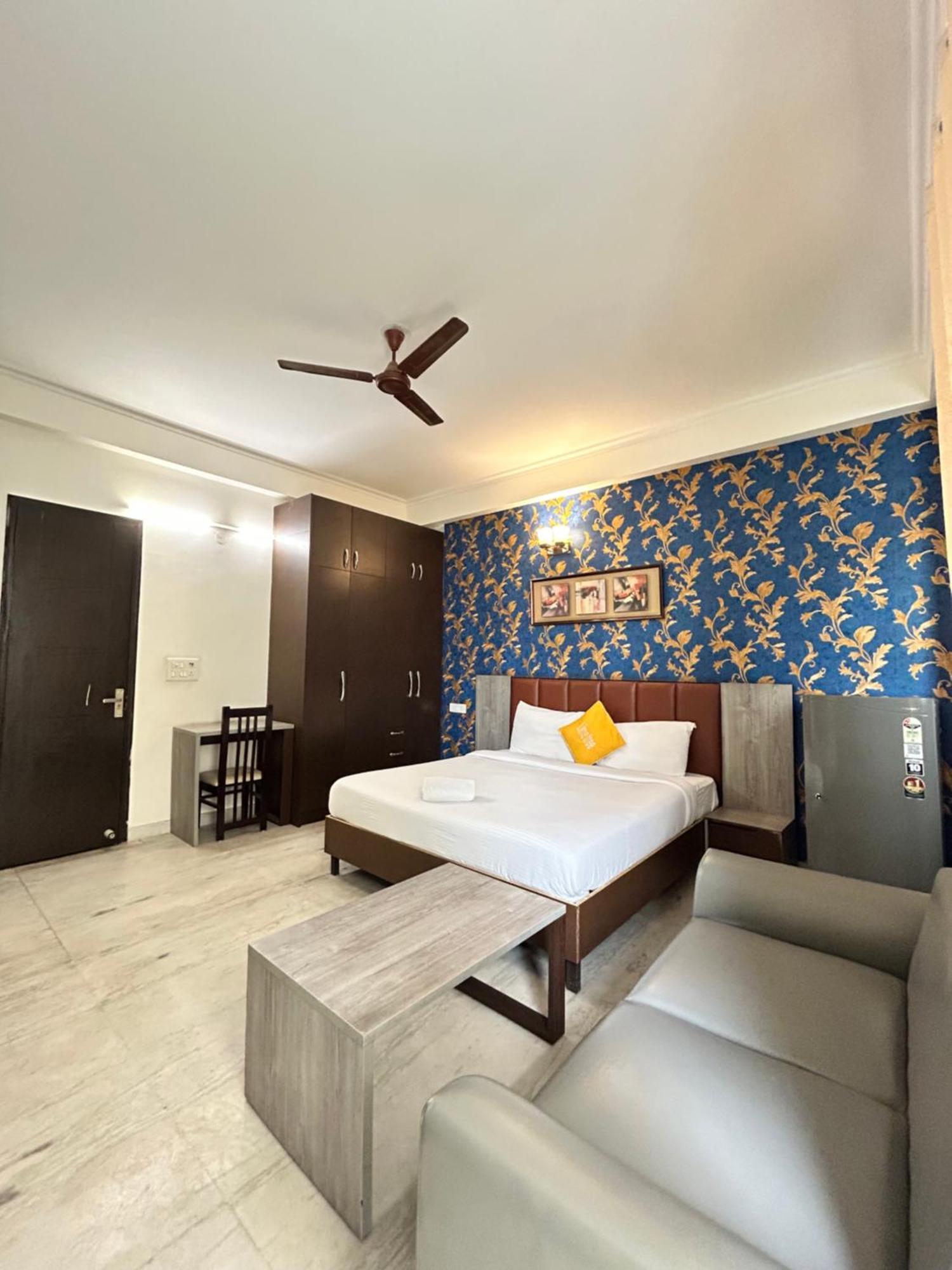 Lime Tree Service Apartment Golf Course Road, 구르가온 외부 사진