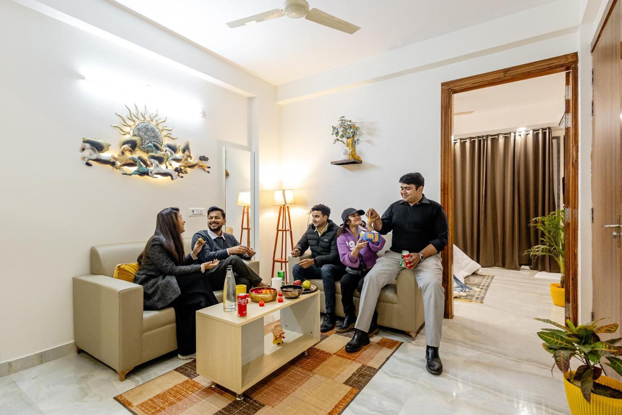 Lime Tree Service Apartment Golf Course Road, 구르가온 외부 사진