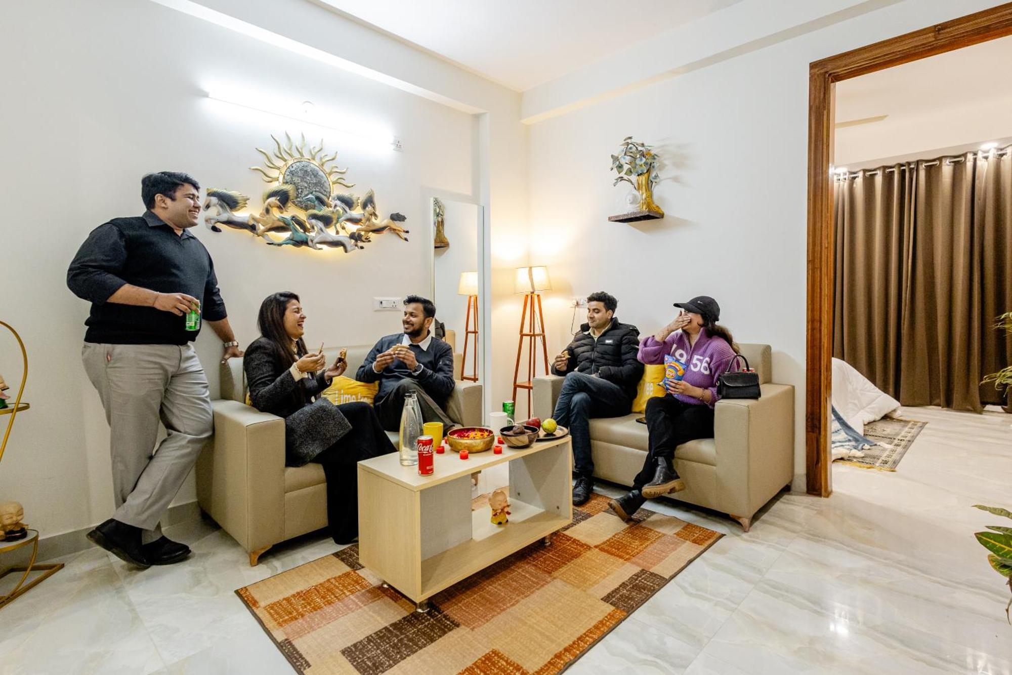 Lime Tree Service Apartment Golf Course Road, 구르가온 외부 사진